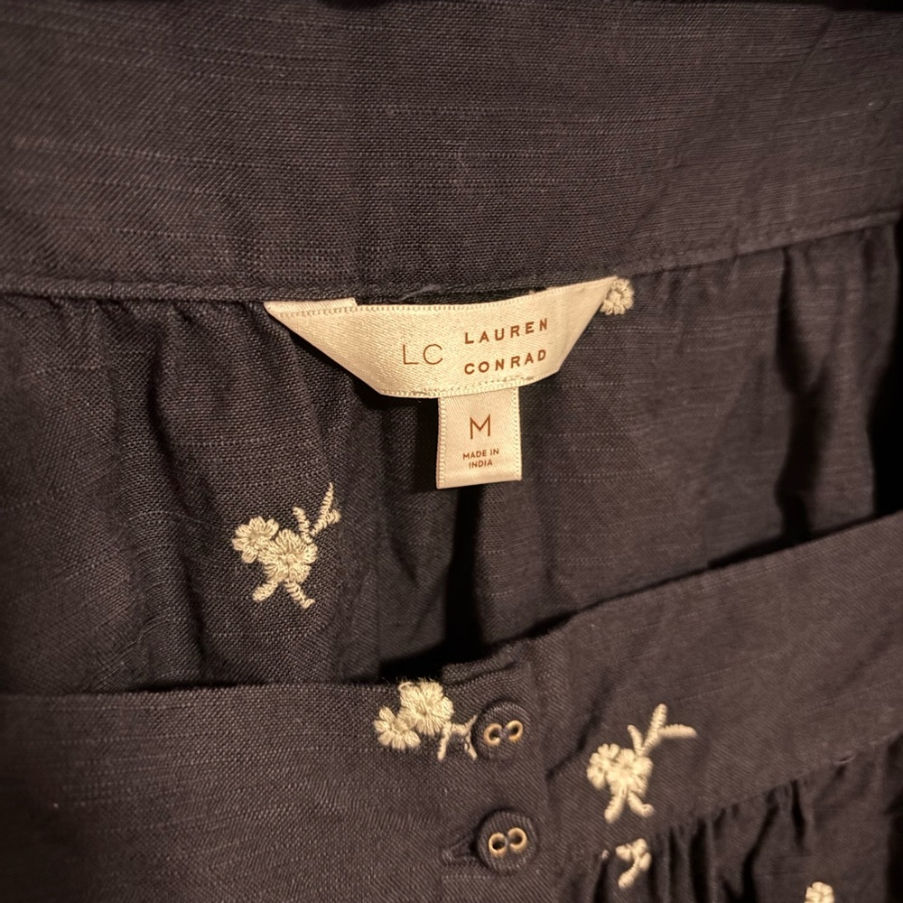 LC Lauren Conrad Blue Square Neck White Floral Shirt - Picture 4 of 5